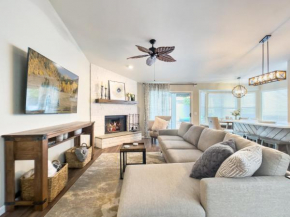 Val Vista Oasis- Gorgeous Gilbert Home with Pool